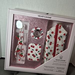 NWT Velvet Caviar Large Cell Accessory Kit Cherry Print